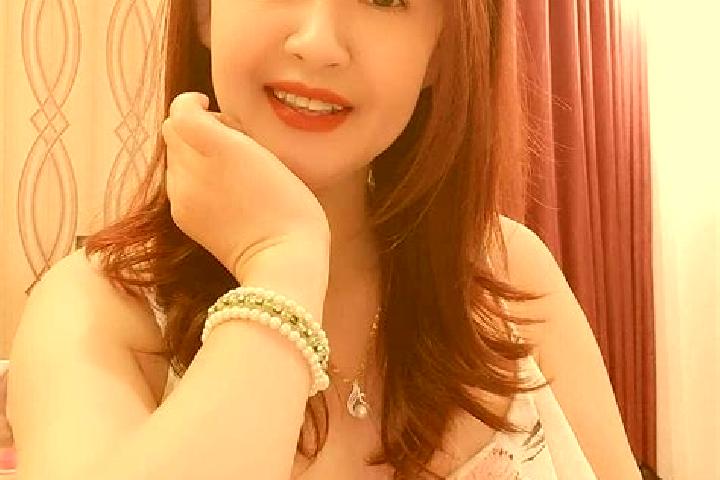 Eleanor, 38 — Escort in Hong Linh, Vietnam