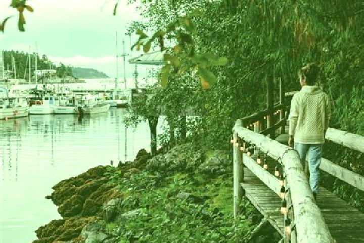 Eleanor, 38 — Escort in Powell River, Canada
