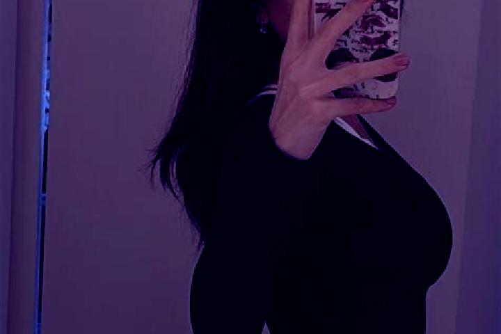 Eleanor, 38 — Escort in Sainte-Maure, France