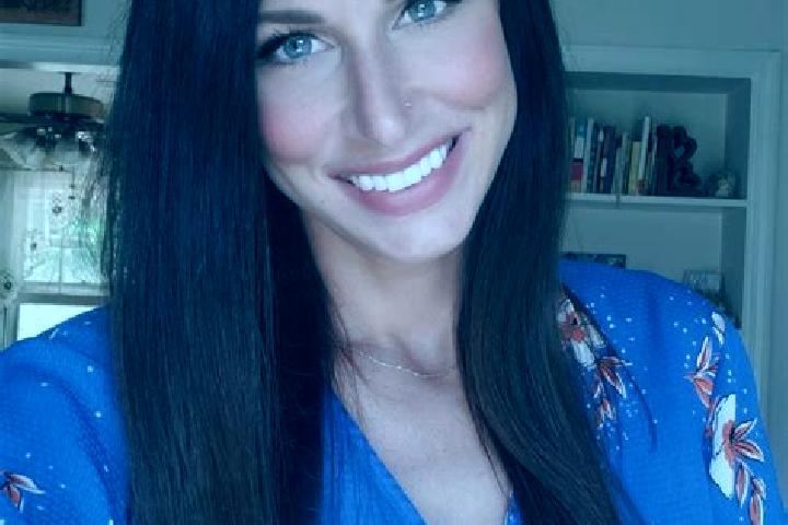 Eleanor, 38 — Escort in Sherrill, United States