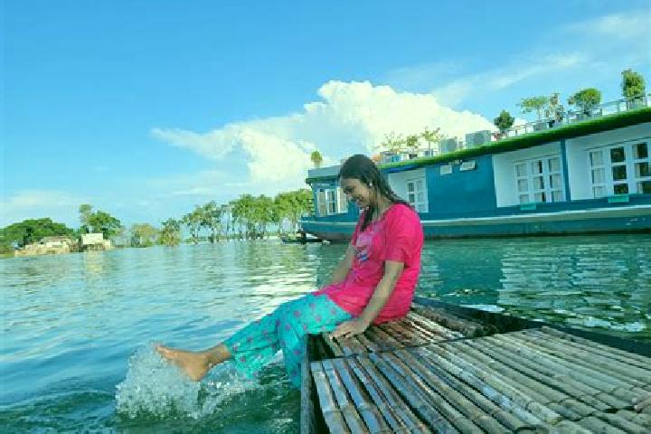 Eleanor, 38 — Escort in Sunamganj, Bangladesh
