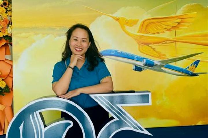 Eleanor, 38 — Escort in Van Canh, Vietnam