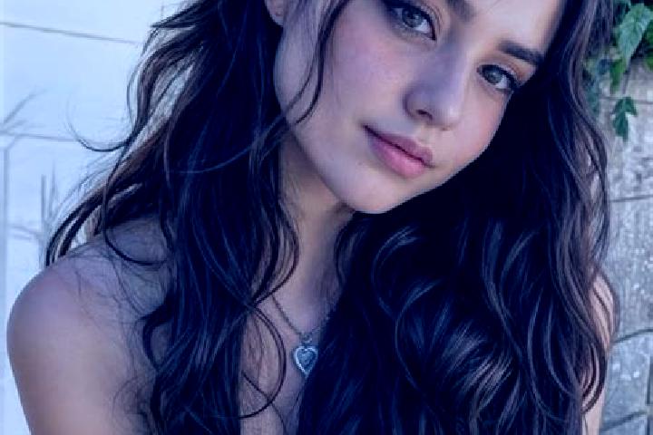 Eleanor, 39, a auburn amber-eyed middle eastern companion based in Najibabad. Offering 69, Girlfriend Experience, Duos, Striptease. Available for incall and ...