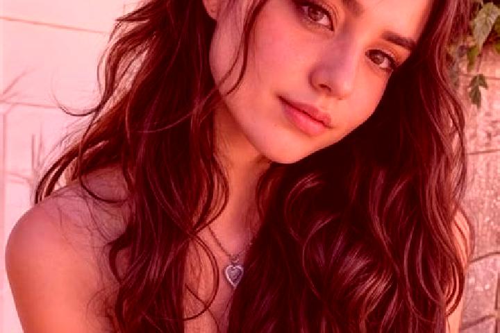 Eleanor, 39, a auburn grey-eyed middle eastern companion based in Yaqum. Offering Erotic Massage, Striptease, A-Level, Domination, BDSM. Available for incall...