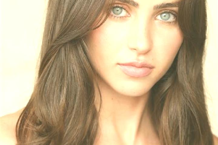 Eleanor, 39, a brunette brown-eyed latina companion based in Natschbach. Offering 69, Duos, Massage. Available for incall and outcall, day and evening dates.