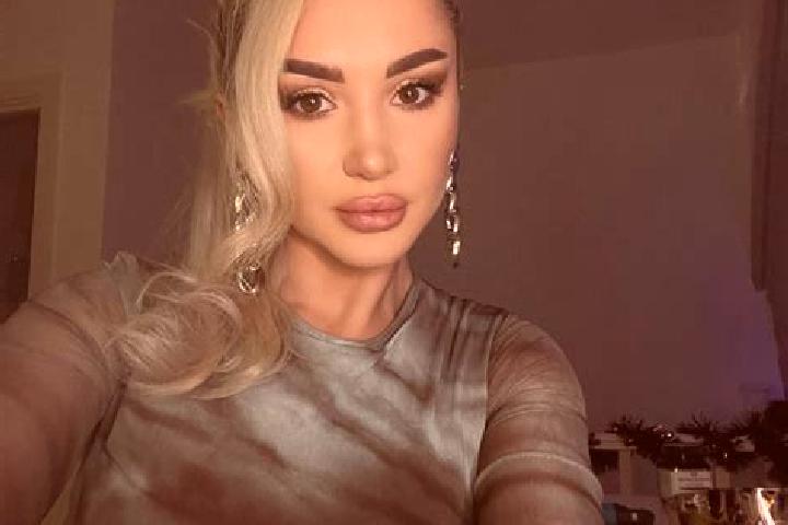 Eleanor, 39, a platinum blonde amber-eyed middle eastern companion based in San Jose Vista Hermosa. Offering Tantra, GFE, BDSM. Available for incall and outc...