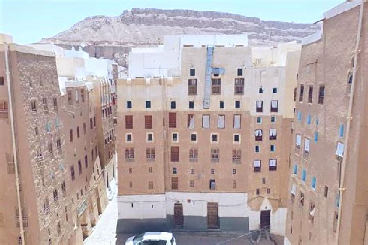Eleanor, 39 — Escort in Al Khirab, Yemen