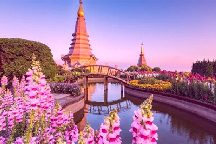 Eleanor, 39 — Escort in Bua Lai, Thailand