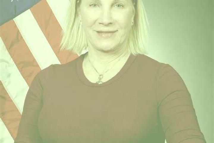 Eleanor, 39 — Escort in Dahlgren, United States