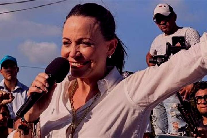 Eleanor, 39 — Escort in La Tendida, Venezuela