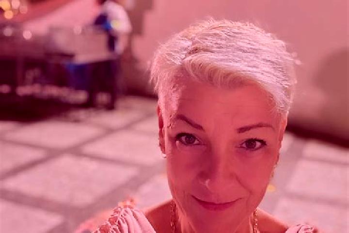 Eleanor, 39 — Escort in Rechtsupweg, Germany
