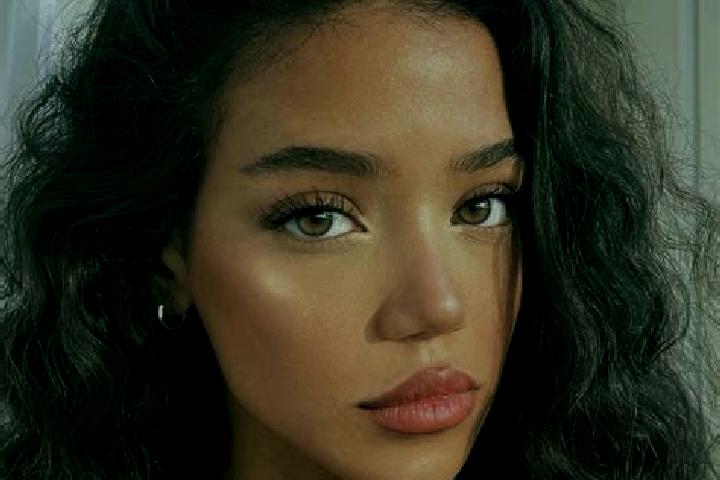 Elizabeth, 20, a black brown-eyed caucasian companion based in Einsiedeln. Offering Girlfriend Experience, Tantra, Dinner Date. Available for incall and outc...