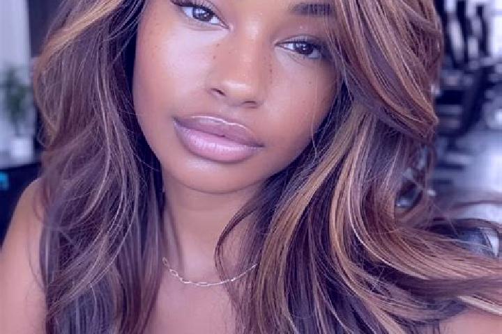 Elizabeth, 20, a blonde dark-eyed mixed companion based in Gohondo. Offering A-Level, Erotic Massage, Party Girl, 69. Available for incall and outcall, day a...
