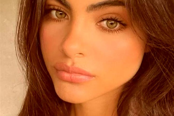 Elizabeth, 20, a blonde grey-eyed indian companion based in Pocitelj. Offering Party Girl, Erotic Massage, 69, Girlfriend Experience, Massage. Available for ...