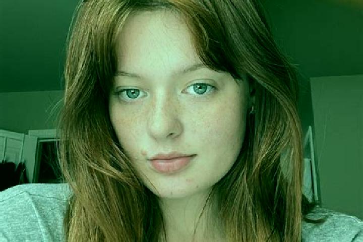 Elizabeth, 20, a chestnut grey-eyed caucasian companion based in Stamperland. Offering Fetish, OWO, CIM, Overnight, BDSM. Available for incall and outcall, o...