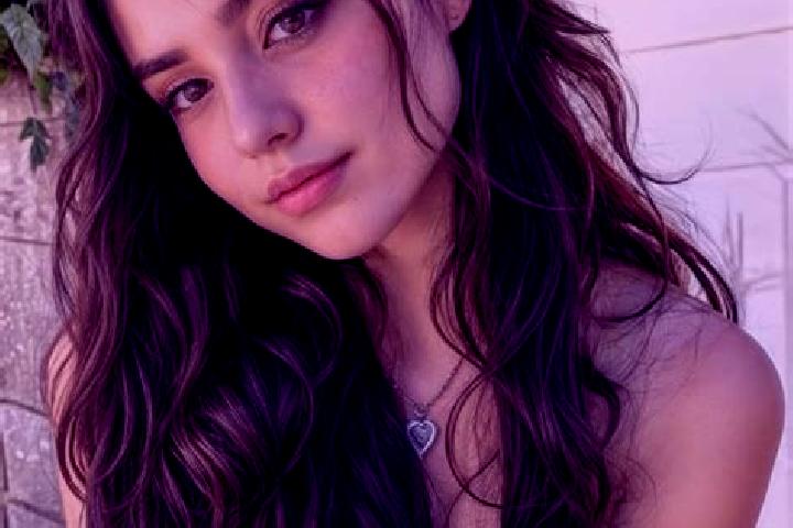 Elizabeth, 20, a chestnut hazel-eyed middle eastern companion based in Longpont-sur-Orge. Offering Tantra, OWO, BDSM. Available for incall and outcall, day a...