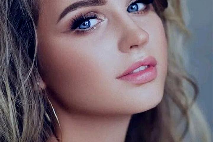 Elizabeth, 20, a dark blonde blue-eyed indian companion based in Verkhnebakanskiy. Offering Fetish, Duos, Erotic Massage, Couples, Tantra. Available for inca...