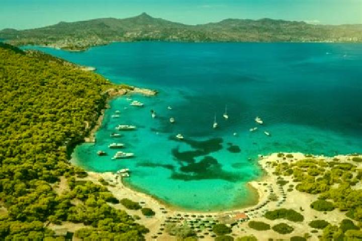 Elizabeth, 20 — Escort in Aegina, Greece