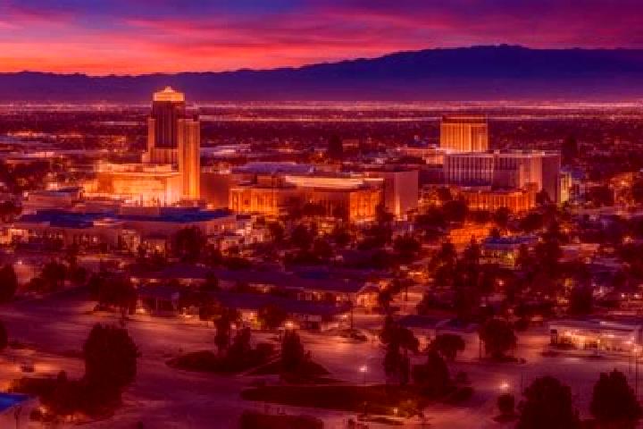 Elizabeth, 20 — Escort in Bakersfield, United States