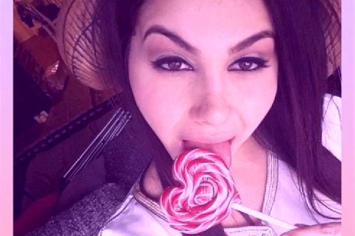 Elizabeth, 20 — Escort in Bralostita, Romania