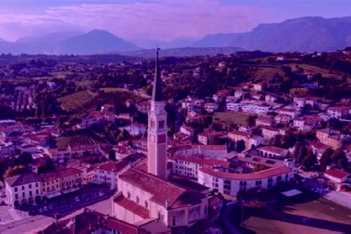 Elizabeth, 20 — Escort in Breganze, Italy