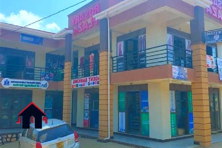 Elizabeth, 20 — Escort in Bweyogerere, Uganda