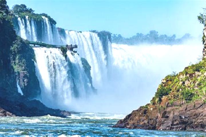 Elizabeth, 20 — Escort in Cruzeiro do Iguacu, Brazil