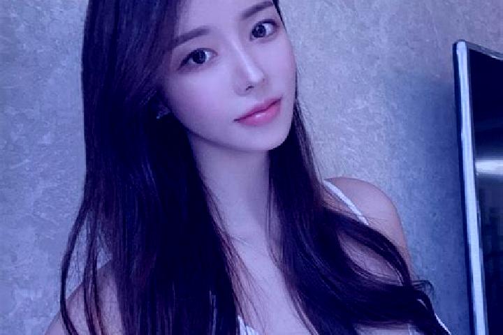 Elizabeth, 20 — Escort in Dongjituo, China
