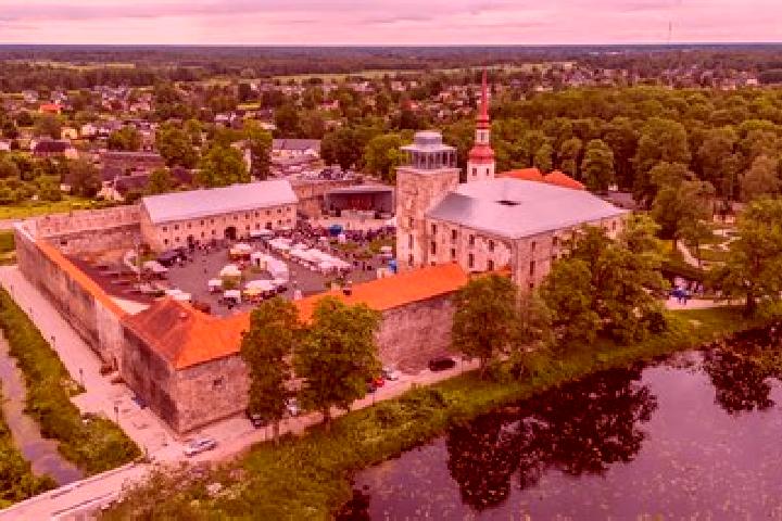 Elizabeth, 20 — Escort in Karksi-Nuia, Estonia