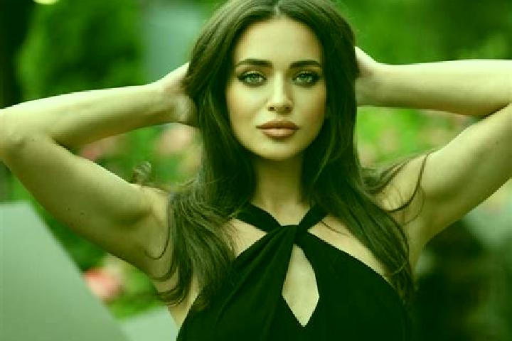 Elizabeth, 20 — Escort in Kharkiv, Ukraine