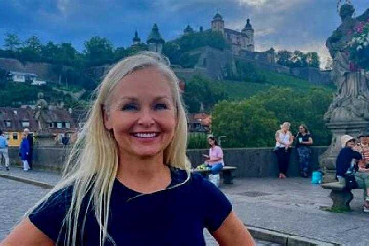 Elizabeth, 20 — Escort in Meersburg, Germany