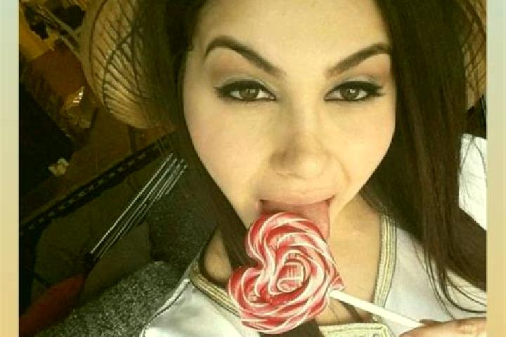 Elizabeth, 20 — Escort in Mujia, China