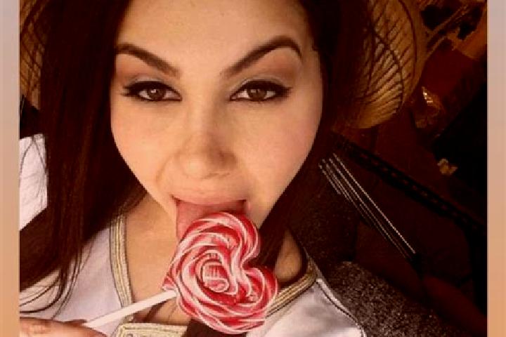 Elizabeth, 20 — Escort in Nigadoo, Canada