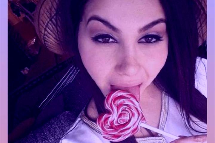 Elizabeth, 20 — Escort in Paitan, China