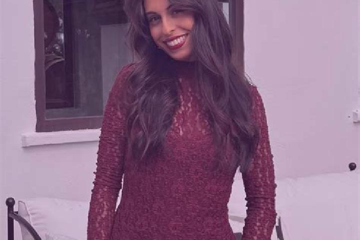Elizabeth, 20 — Escort in Serra San Bruno, Italy