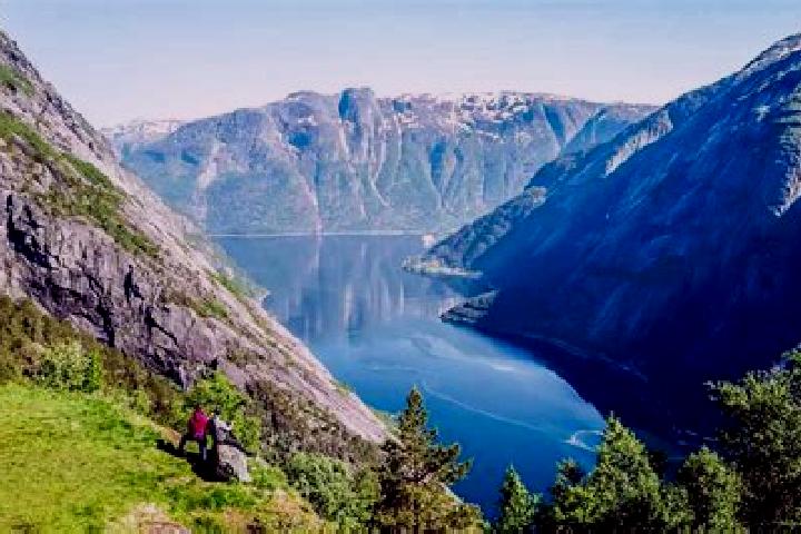 Elizabeth, 20 — Escort in Sogndalsfjora, Norway