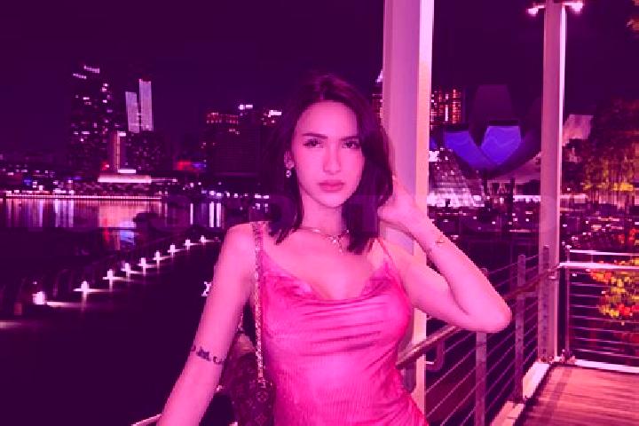 Elizabeth, 20 — Escort in The Rock, Australia