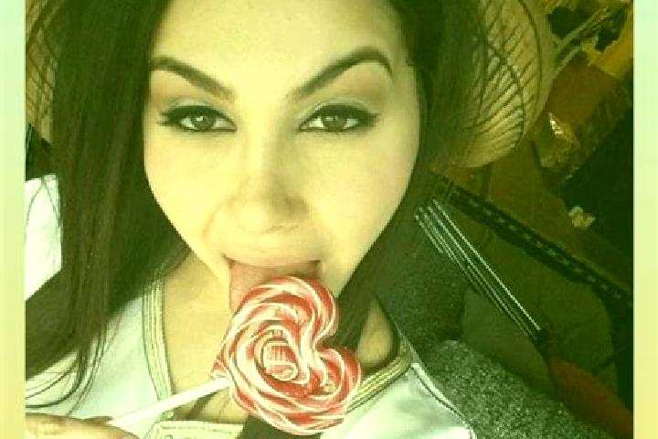 Elizabeth, 20 — Escort in Tonglin, China