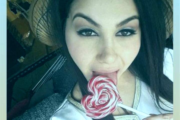 Elizabeth, 20 — Escort in Urzulei, Italy