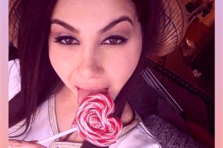 Elizabeth, 20 — Escort in Zhumadian, China