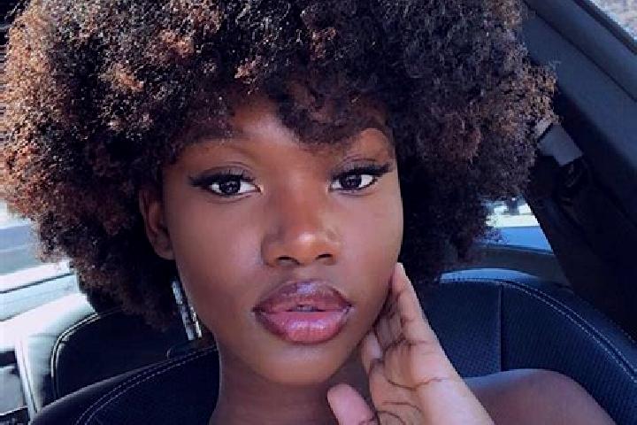 Elizabeth, 21, a black amber-eyed ebony companion based in Zhuravlyovka. Offering OWO, Erotic Massage, Deep French Kissing, Dinner Date, Party Girl. Availabl...