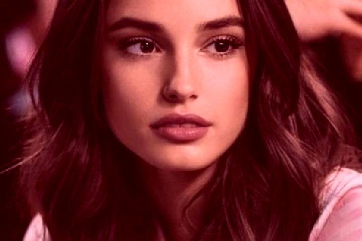 Elizabeth, 21, a brunette brown-eyed indian companion based in Stephanshart. Offering Overnight, GFE, CIM, Couples. Available for incall and outcall, day and...