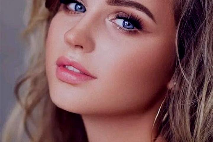 Elizabeth, 21, a dark blonde blue-eyed ebony companion based in Jincun. Offering Travel Companion, Striptease, A-Level, Couples. Available for incall and out...