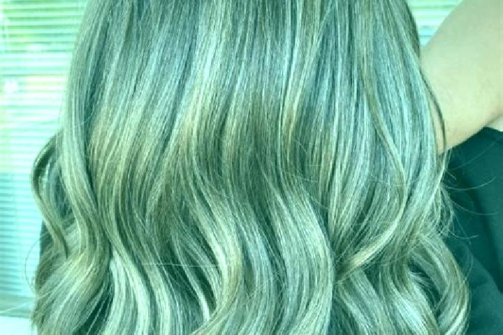 Elizabeth, 21, a dark blonde grey-eyed latina companion based in Taktaszada. Offering Erotic Massage, Deep French Kissing, Party Girl, Fetish. Available for ...