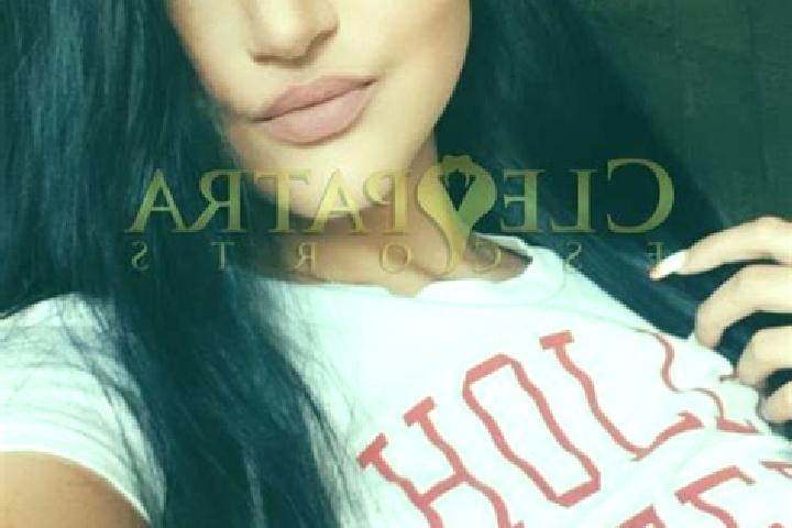 Elizabeth, 21, a red dark-eyed middle eastern companion based in MalemHodar. Offering BDSM, OWO, Domination, Tantra, Duos. Available for incall and outcall, ...