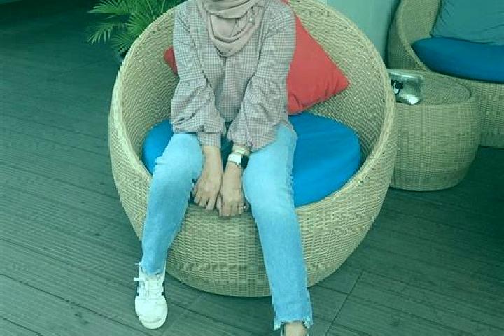 Elizabeth, 21 — Escort in Boroko, Indonesia
