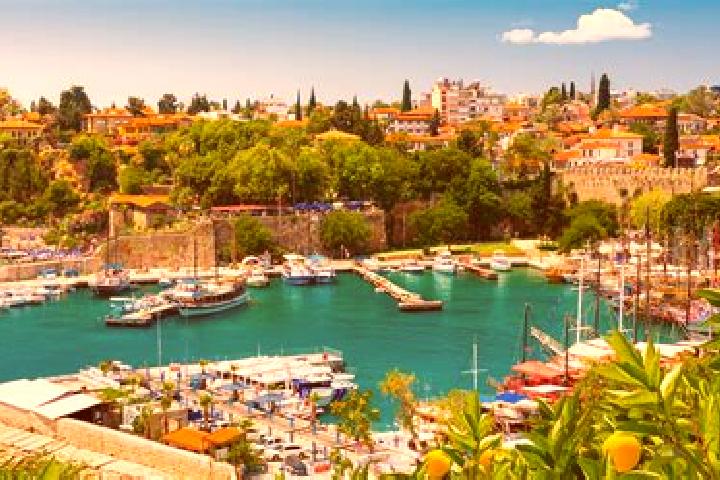 Elizabeth, 21 — Escort in Okurcalar, Turkey