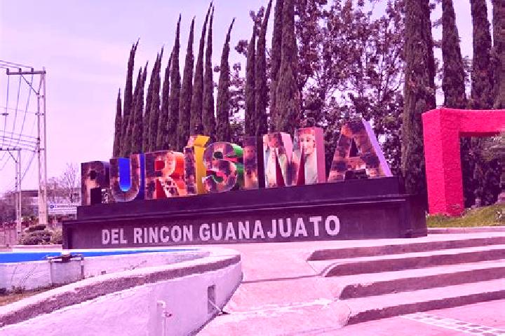 Elizabeth, 21 — Escort in Purisima de Covarrubias, Mexico