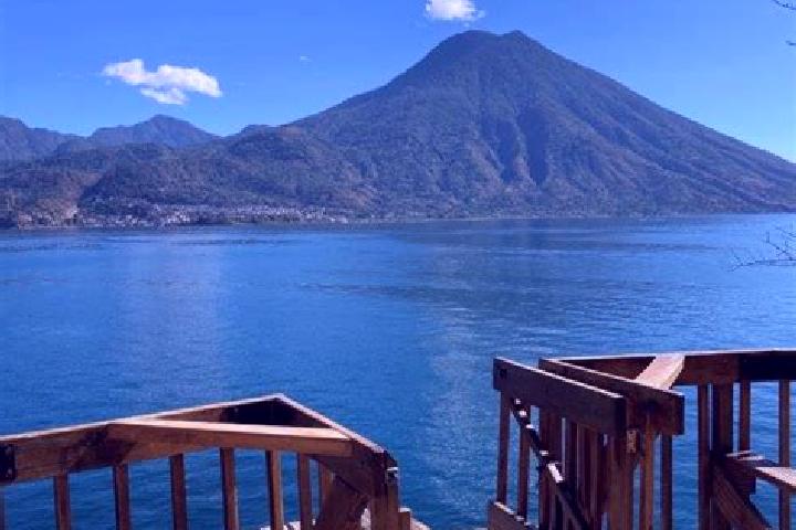 Elizabeth, 21 — Escort in San Marcos La Laguna, Guatemala