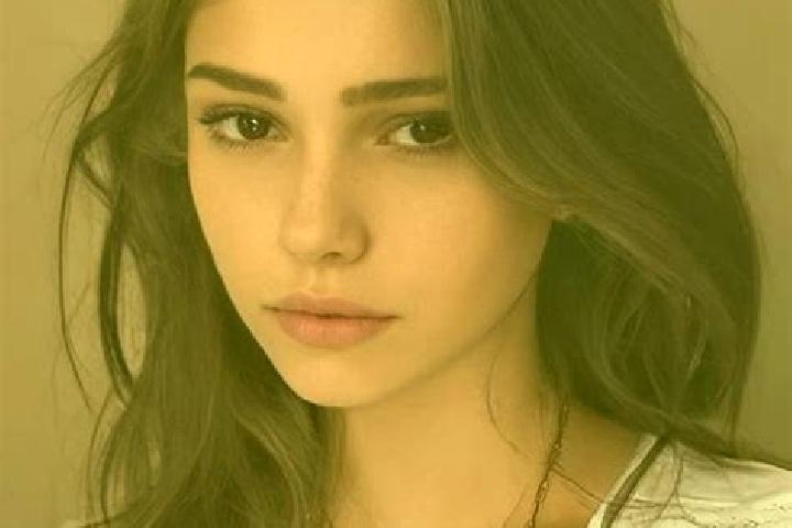 Elizabeth, 22, a brunette amber-eyed slavic companion based in Los Arana. Offering Tantra, Roleplay, CIM. Available for incall and outcall, overnight booking...